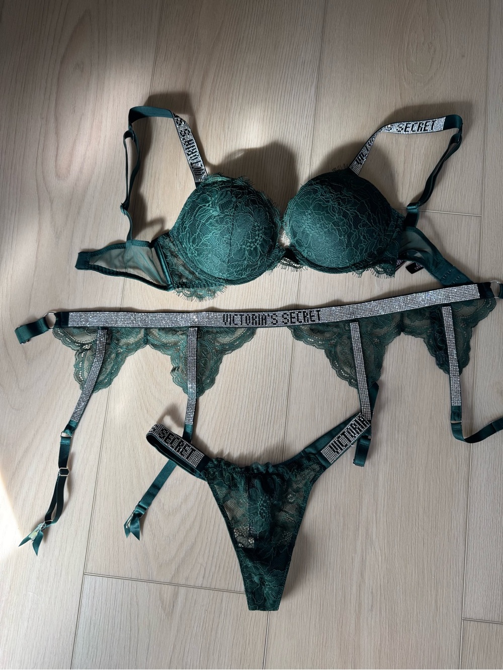 Victoria's Secret Deep Green Lace Bra, Garter & Thong Set